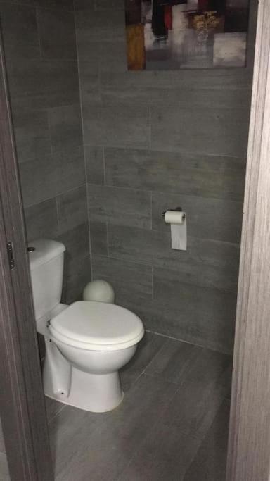 Apartamento A, A 3 Minutos De La Estacion Central De Bus Y Tren Málaga Eksteriør billede